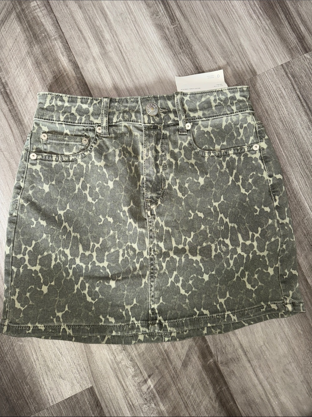 NEW American 0 $49 Eagle High-Rise Mini Skirt green leopard cheetah camo print